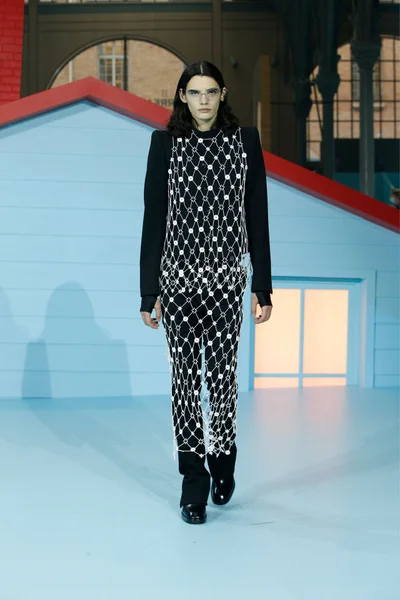 Look 8